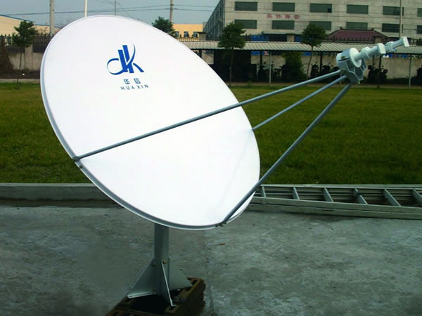  Antena parabólica Offset VSAT 1.2m 